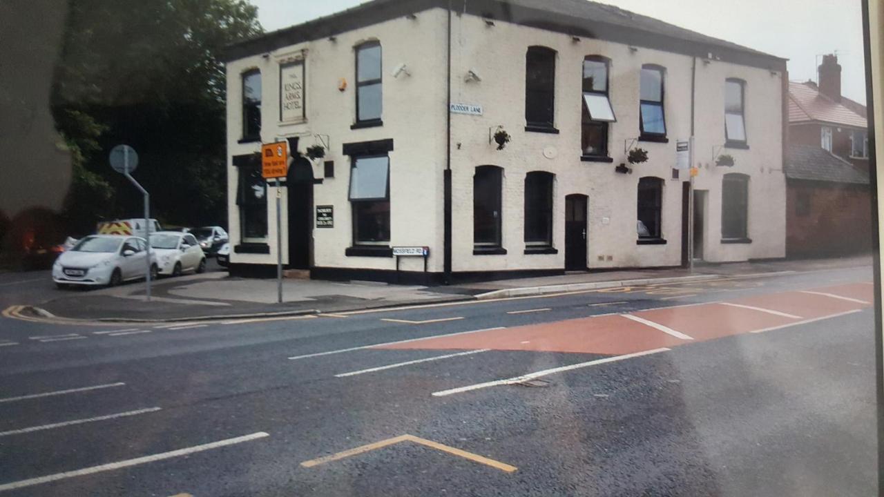 Kings Arms Hotel Farnworth Exterior foto